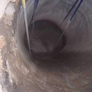 Minvent plug lowered into concrete shaft